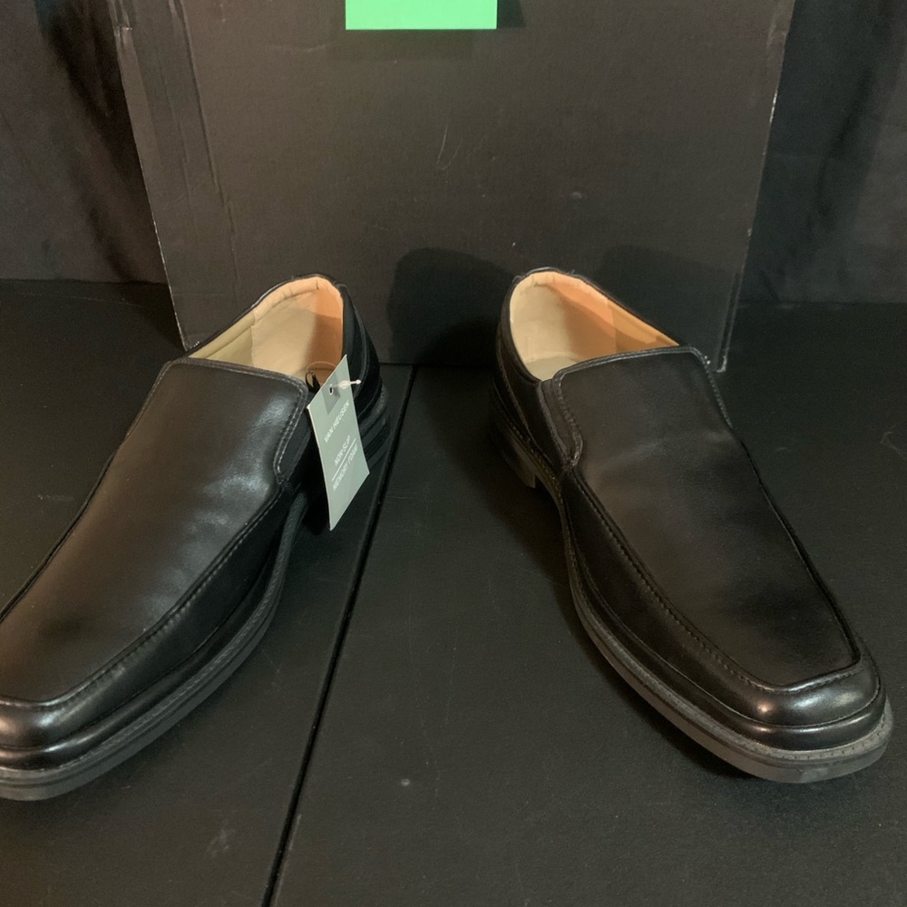 New black shoes